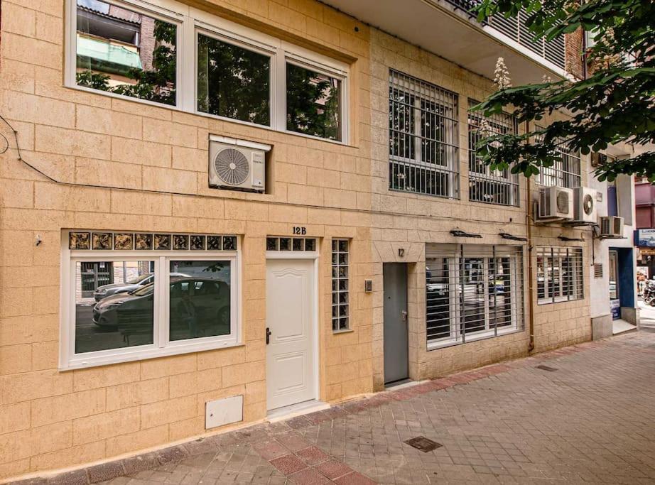 Cozy Duplex Apartment In Barrio De Salamanca - Heredia Madrid Exterior photo